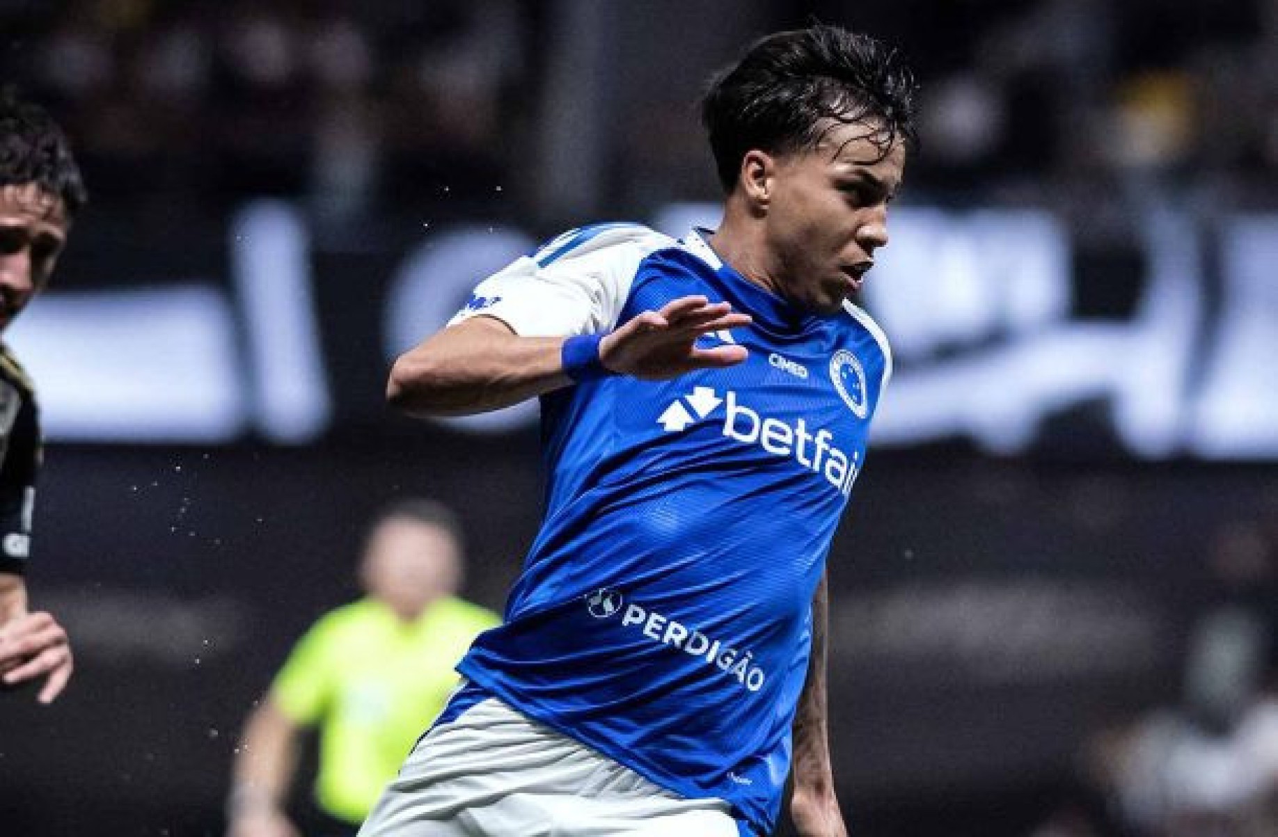 Kaio Jorge vive dilema no Cruzeiro com jejum e primeira expulsão