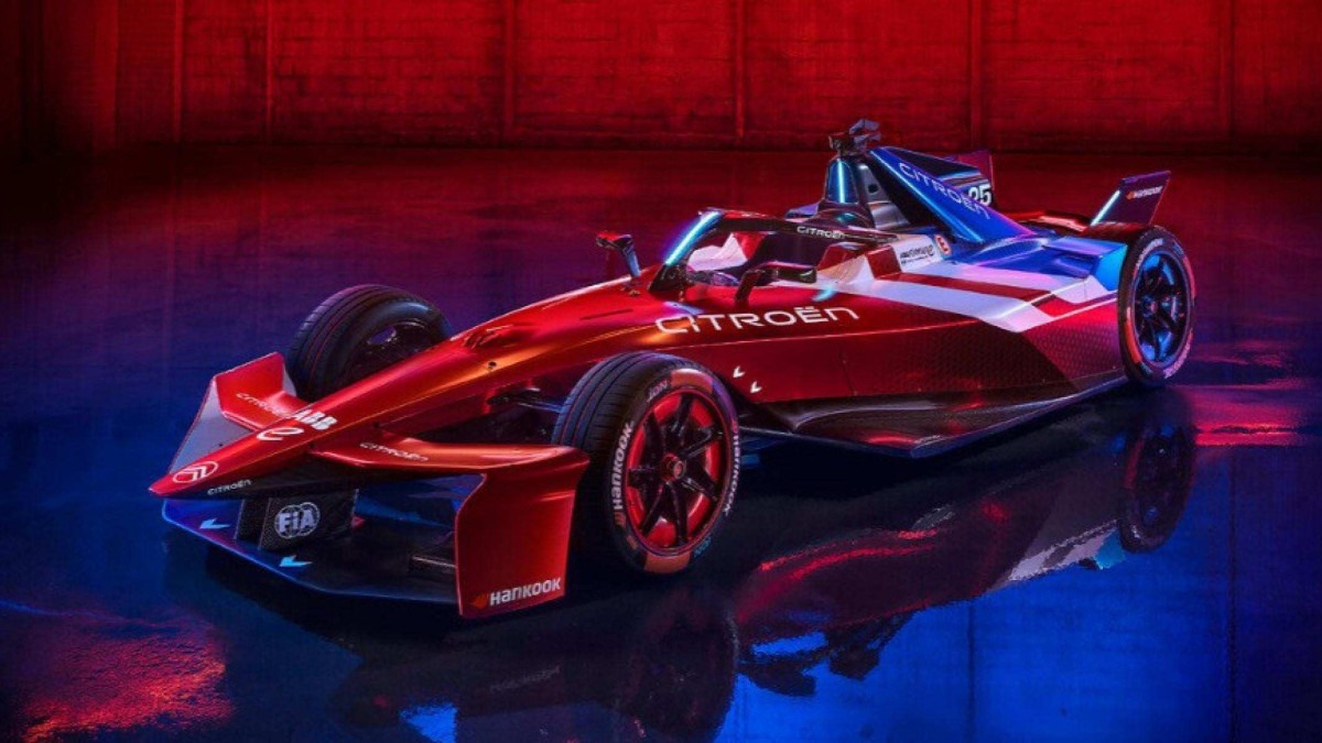 Carro da Citroen na Fórmula E tem as cores da bandeira da França