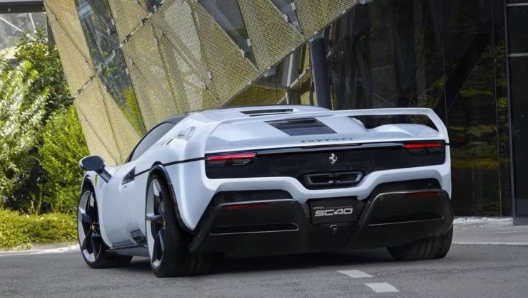 Ferrari SC40