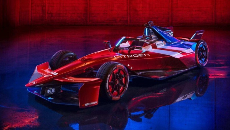Carro da Citroen na Fórmula E tem as cores da bandeira da França -  (crédito: Divulgação/Stellantis)