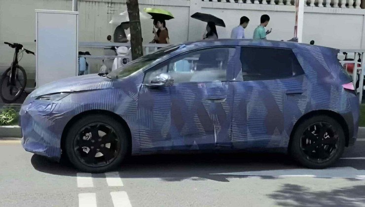 BYD Dolphin é flagrado em testes na China -  (crédito: Reprodução/CarNewsChina)