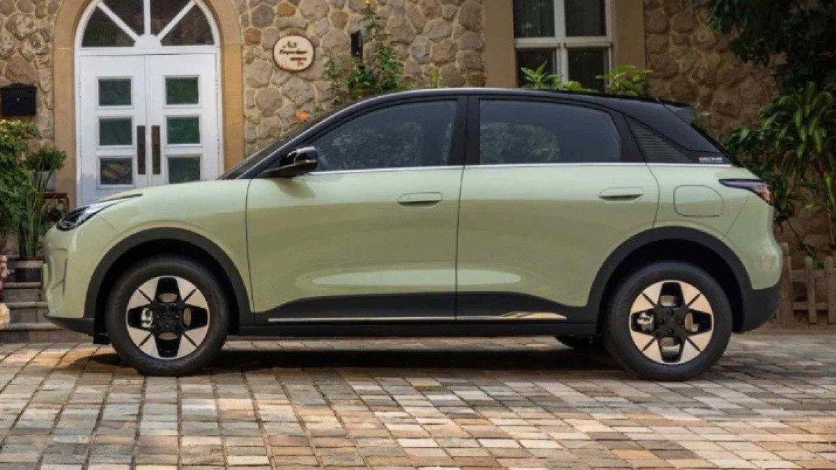 Geely EX2 é compacto 100% elétrico e pode ter fabricação nacional