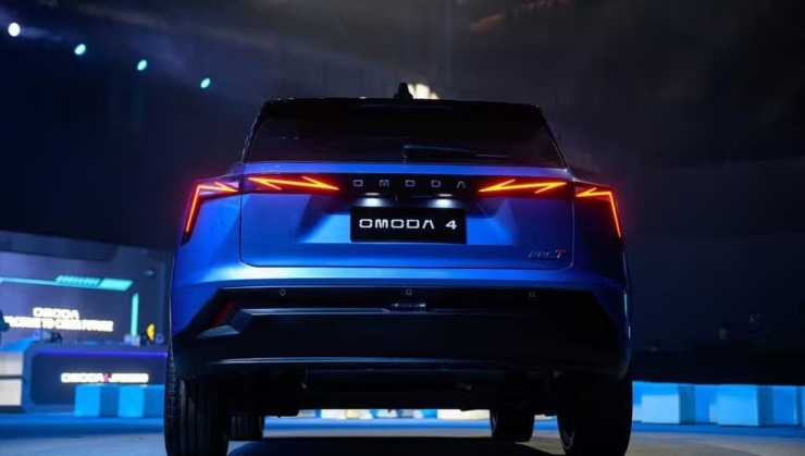 Omoda 4