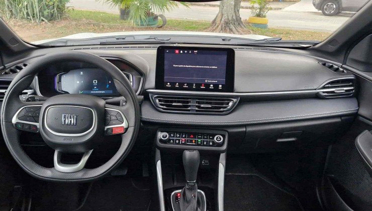 Interior Fiat Fastback Impetus Hybrid 2026