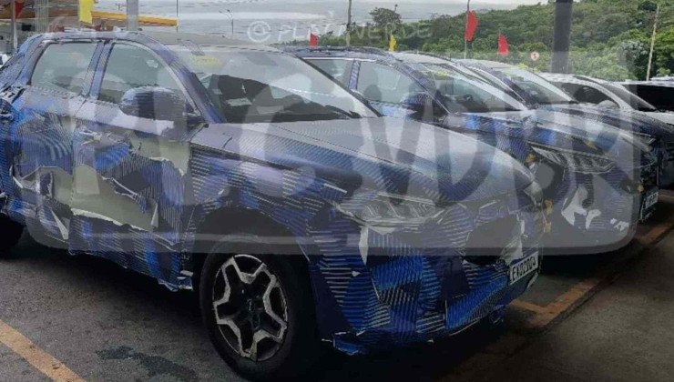 Flagra da picape anti-Toro da BYD -  (crédito: Reprodução/@placaverde)