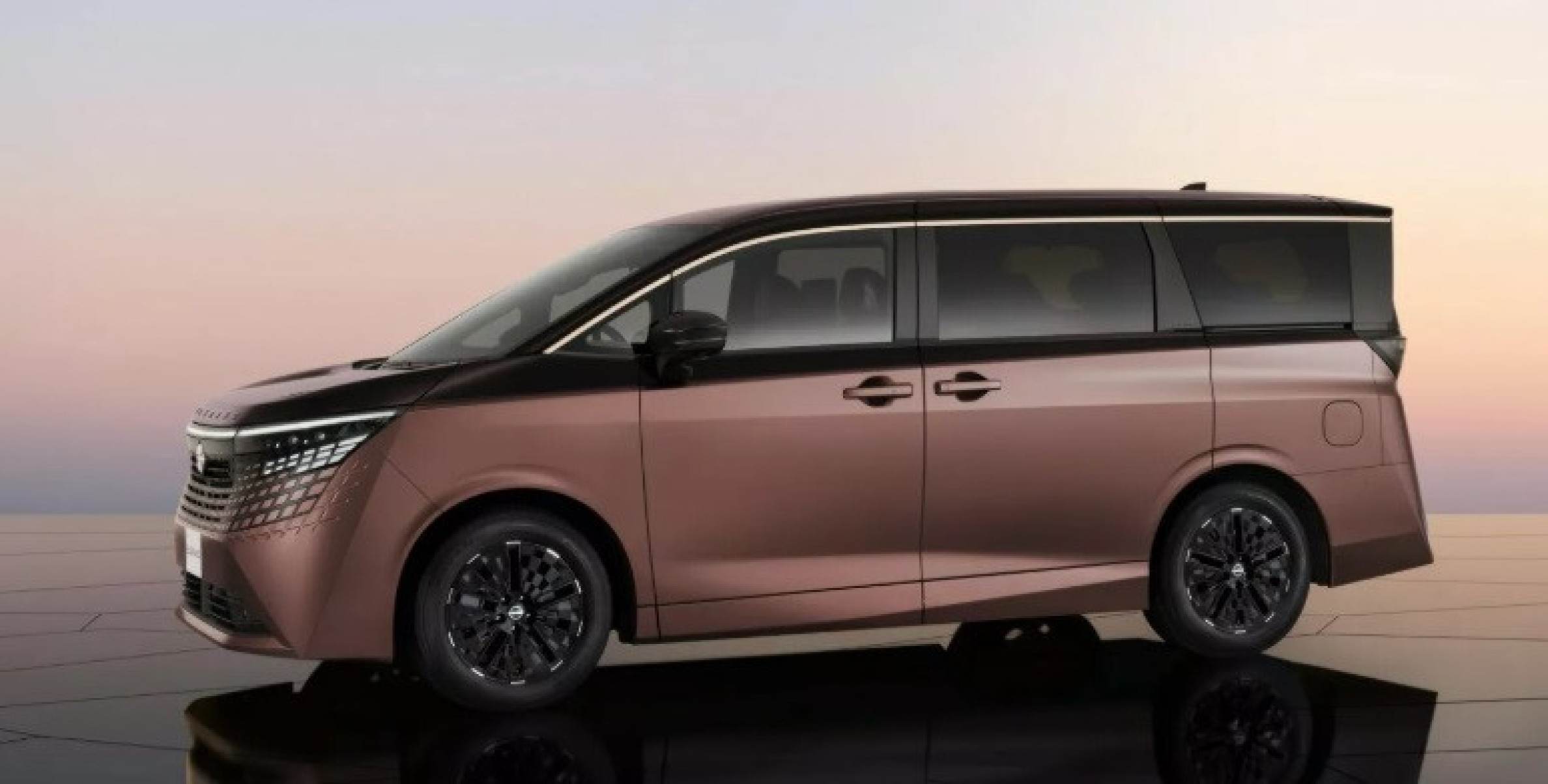 Novo Nissan Elgrand foi apresentado no Japão nesta quarta-feira (29)