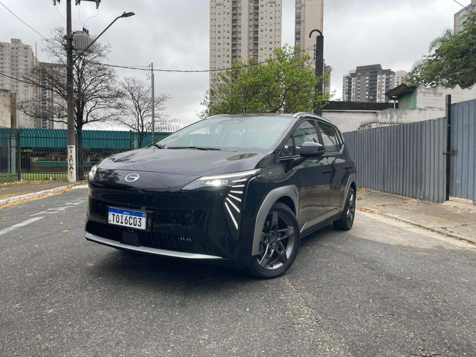 GAC Aion Y surpreende pelo conforto e espaço, mas tropeça na conectividade