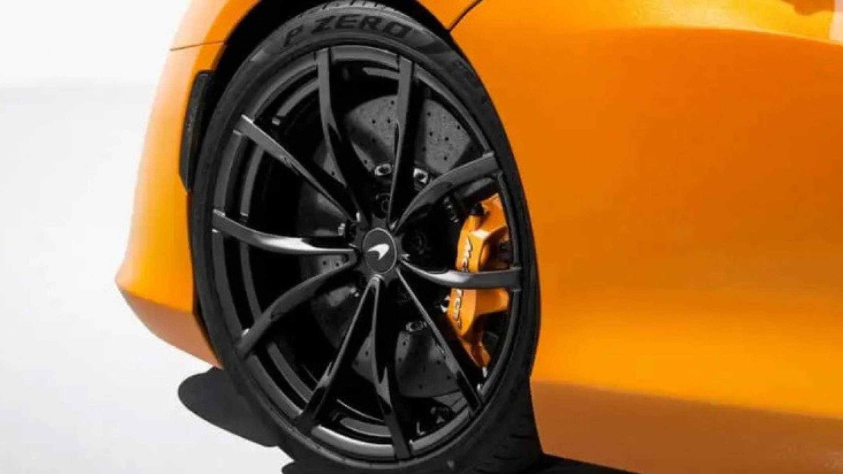 Roda de 24 polegadas da McLaren