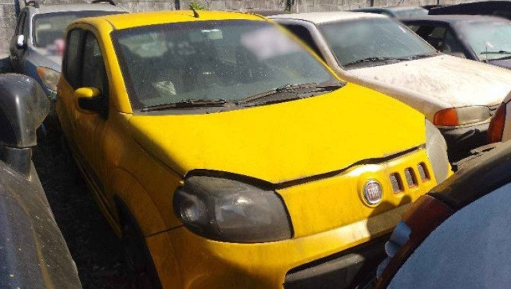 Fiat Uno amarelo vai a leilão em Mauá -  (crédito: Reprodução/Detran-SP)