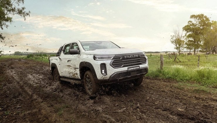 RAM Dakota Laramie roda bem em diferentes terrenos
