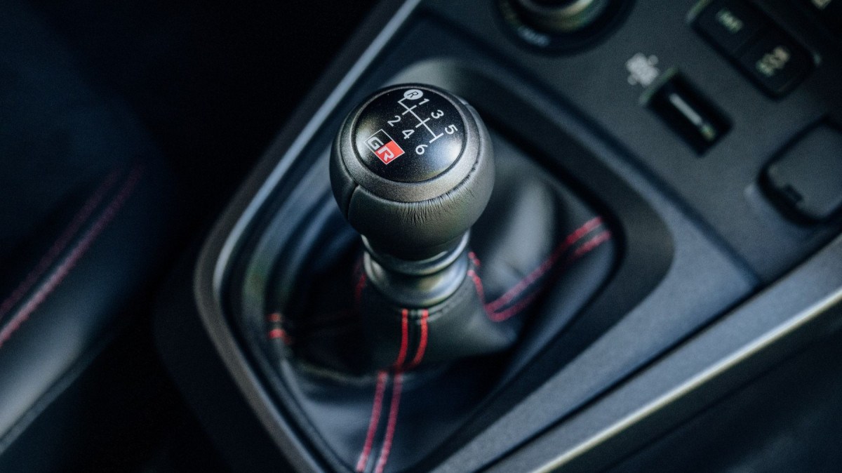 C&acirc;mbio manual de seis marchas do Yaris GR