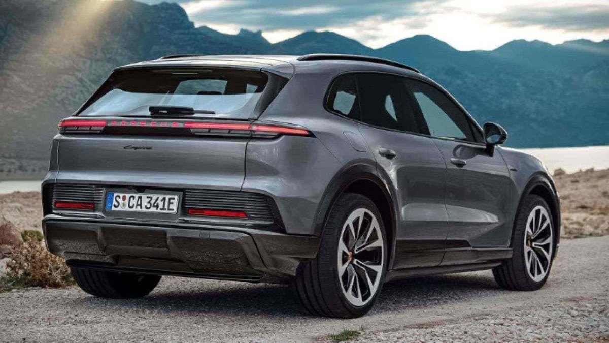 Traseira do Porsche Cayenne 100% elétrico