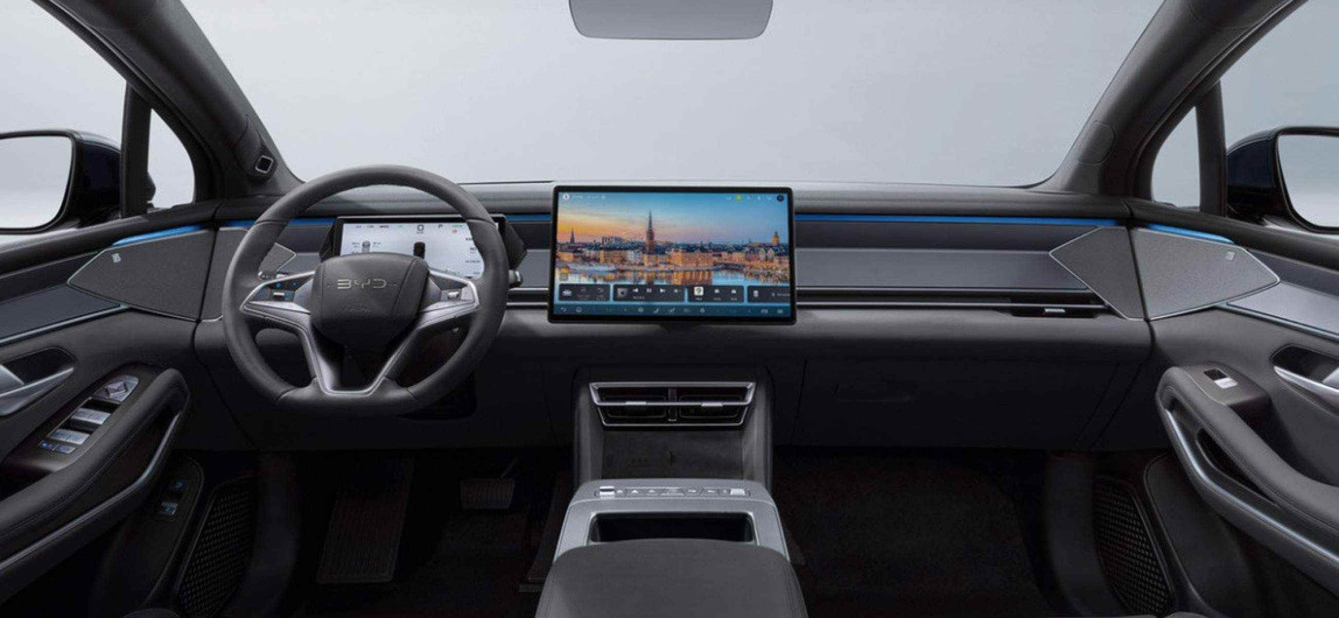 BYD Atto 8 chega ao Brasil em 2026