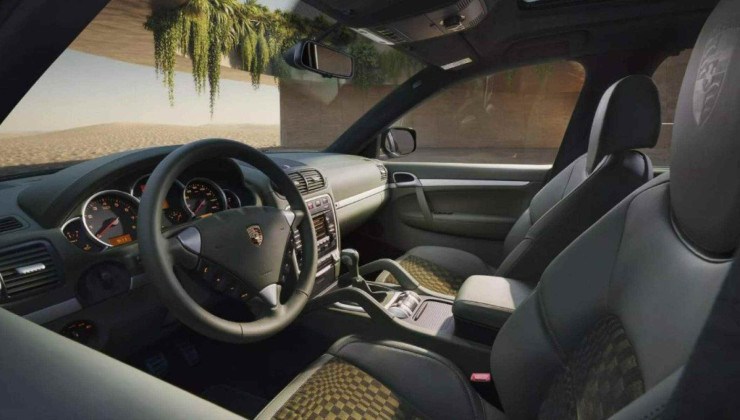 Interior do Cayenne é revestido em couro na cor verde inglês