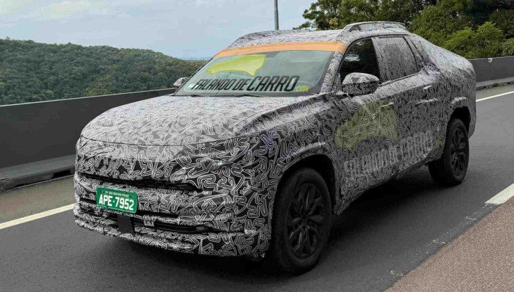 Picape intermediária da Renault intensifica testes no Brasil -  (crédito: Reprodução/Instagram/falandodecarro)