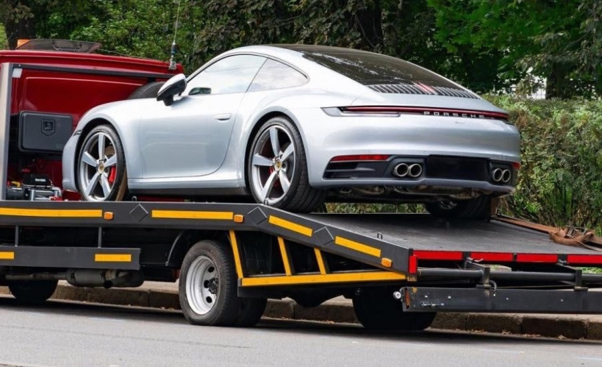 Porsches param de funcionar misteriosamente na Rússia; entenda