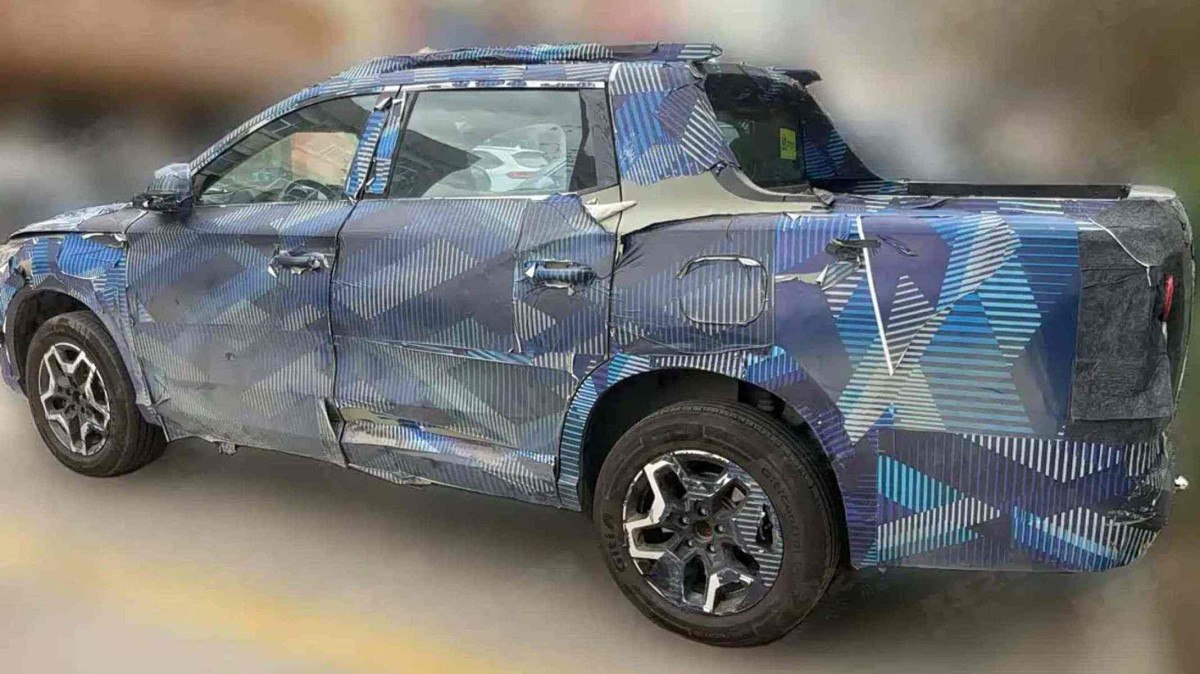 Picape média da BYD é vista camuflada