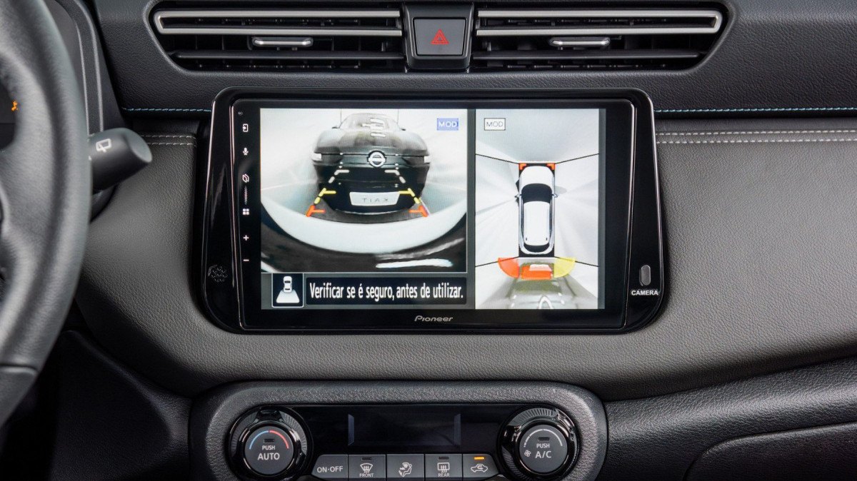 A central multimídia de um veículo da Subaru