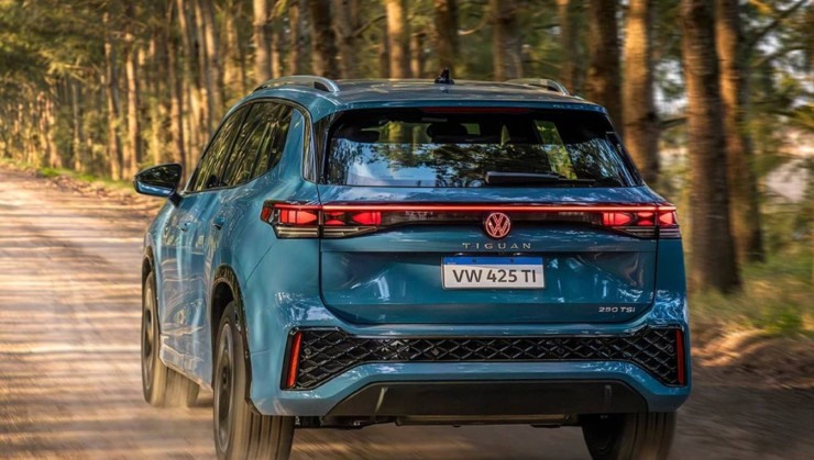 O modelo ficou 9 cm maior em relação a segunda geração