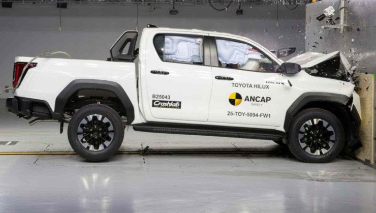 A Hilux será oficialmente anunciada no Brasil em 2026