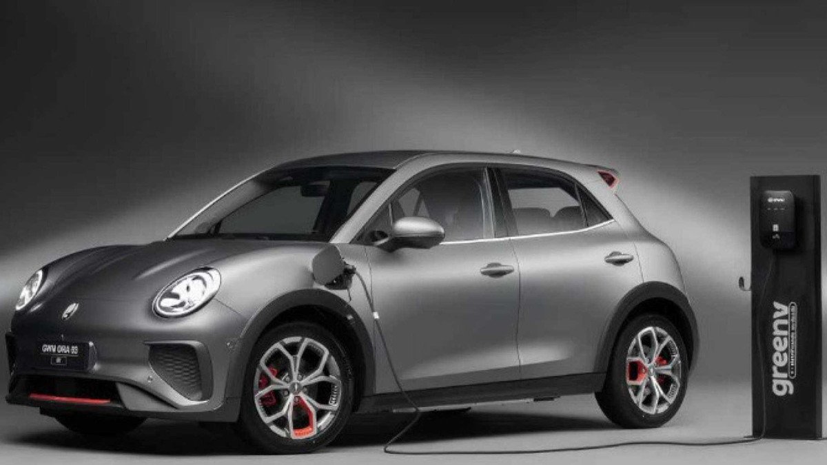 Carro da GWM sendo recarregado