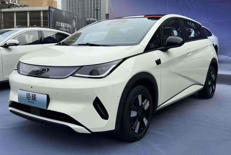 BYD Dolphin 