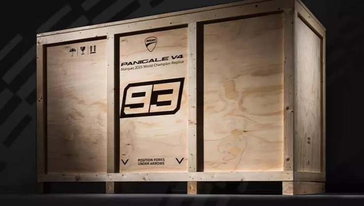 Panigale V4 comemorativa ser&aacute; entregue em caixa especial, junto de outros itens exclusivos