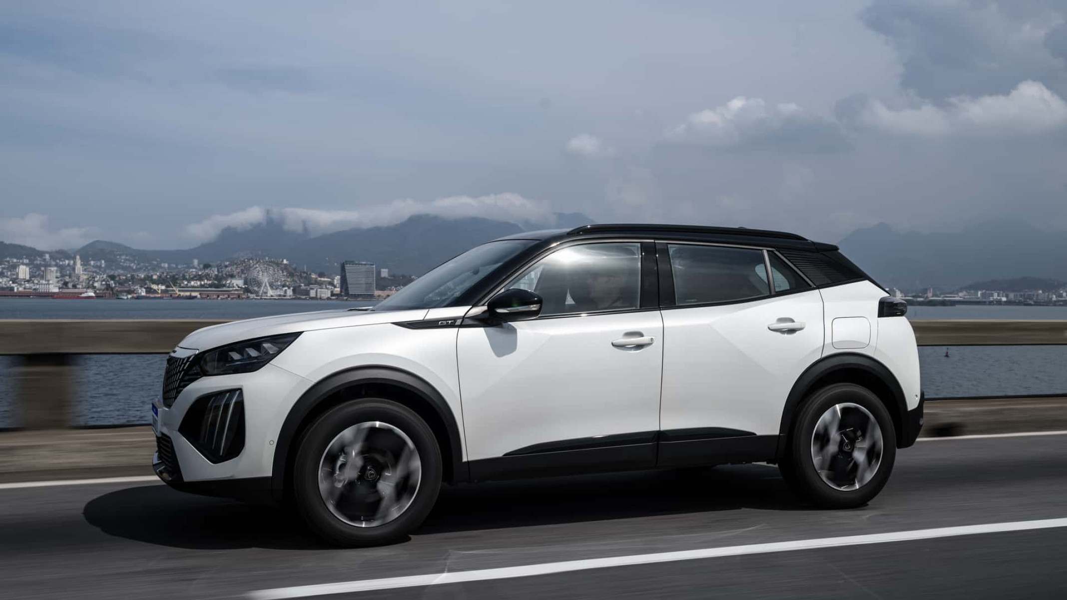 Peugeot 2008 GT Hybrid