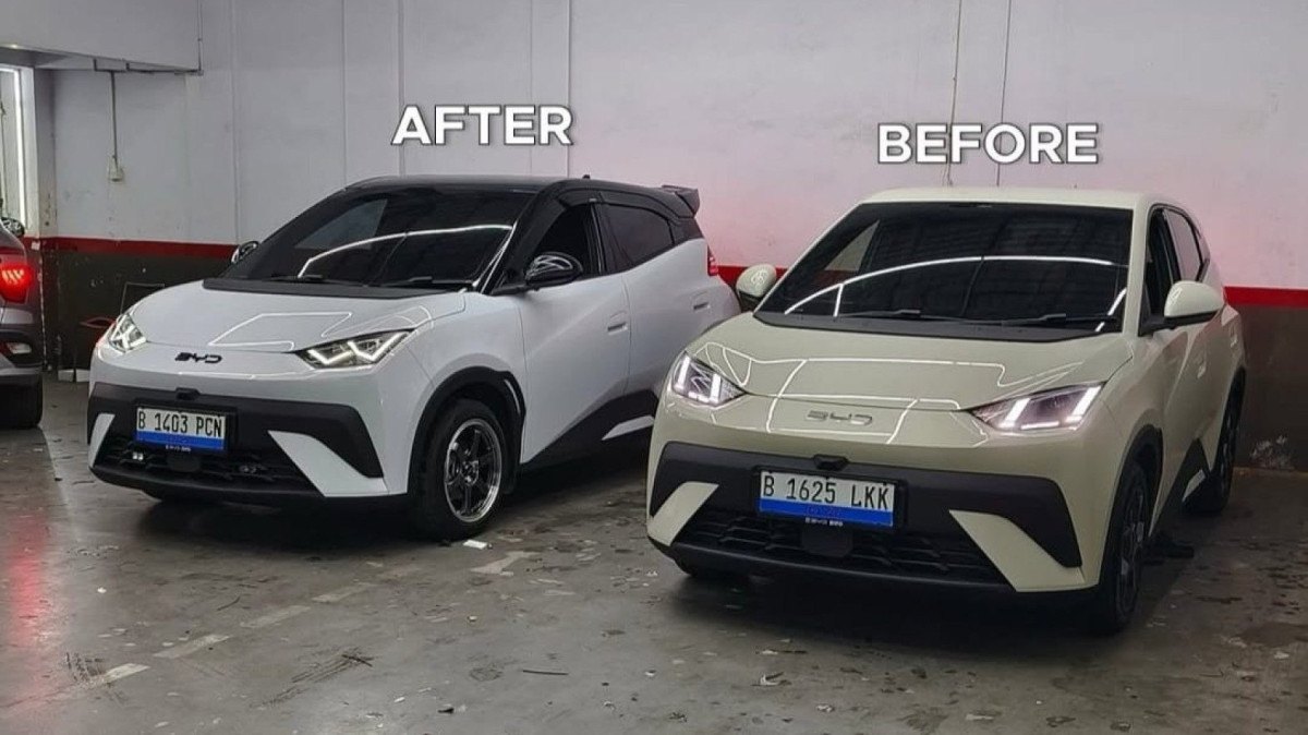 Dolphin Mini com os far&oacute;is modificados ao lado de um modelo original