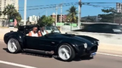 Vídeo: Hulk é flagrado com Shelby Cobra raro em João Pessoa
