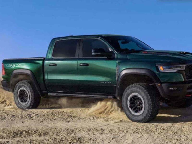 RAM 1500 TRX vermelha