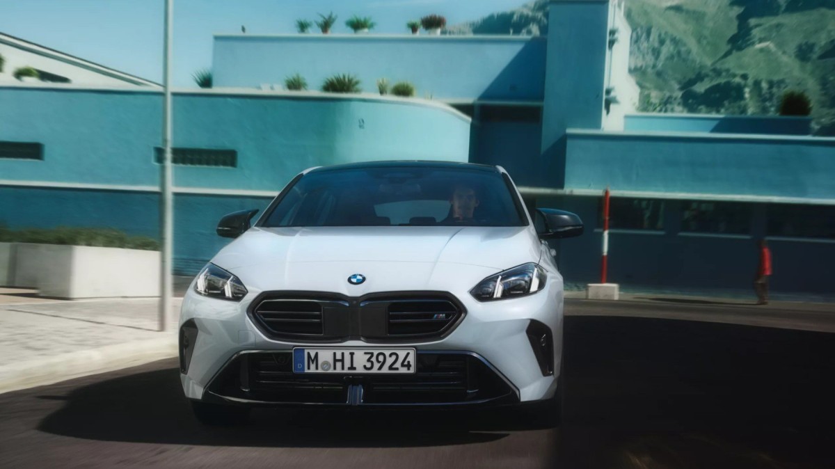 Outra marca alem&atilde;, a fabricante de autom&oacute;veis de luxo &eacute; uma daquelas que n&atilde;o confirmou os modelos ou a previs&atilde;o, mas a nossa apura&ccedil;&atilde;o &eacute; que o M135 "chegar&aacute; em breve".