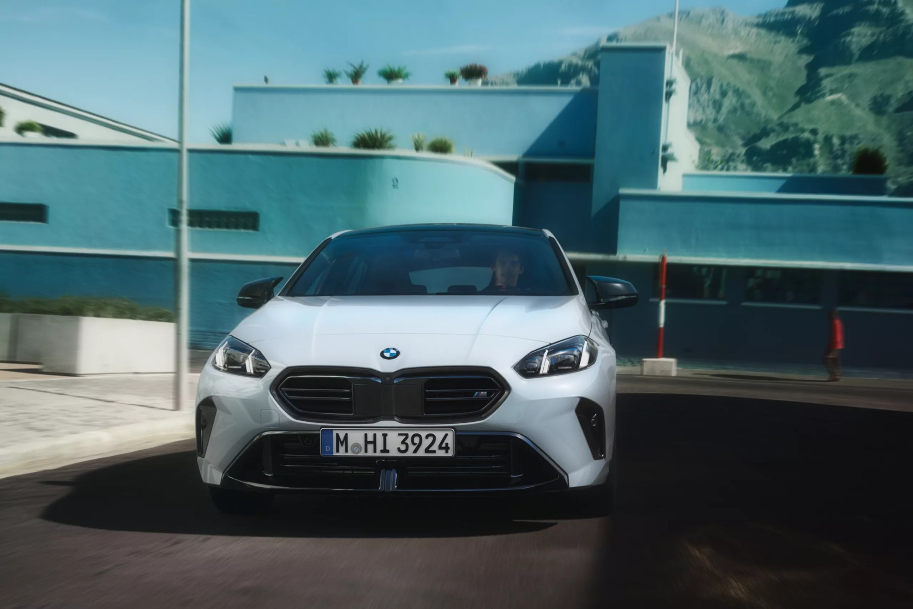 Outra marca alem&atilde;, a fabricante de autom&oacute;veis de luxo &eacute; uma daquelas que n&atilde;o confirmou os modelos ou a previs&atilde;o, mas a nossa apura&ccedil;&atilde;o &eacute; que o M135 "chegar&aacute; em breve".