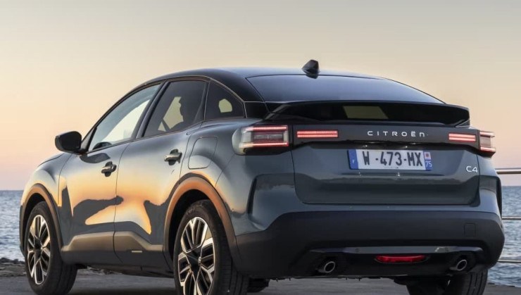 Citro&euml;n C4 Hybrid aposta em carroceria cup&ecirc;