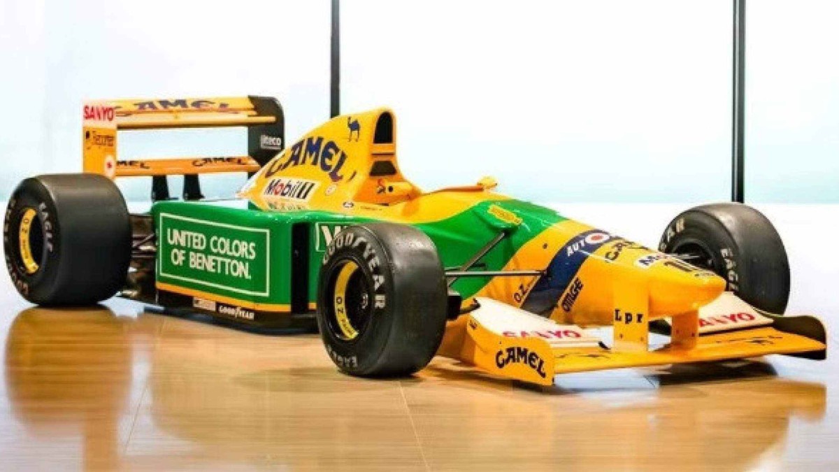 Benneton B192-05 de Michael Schumacher vai a leilão