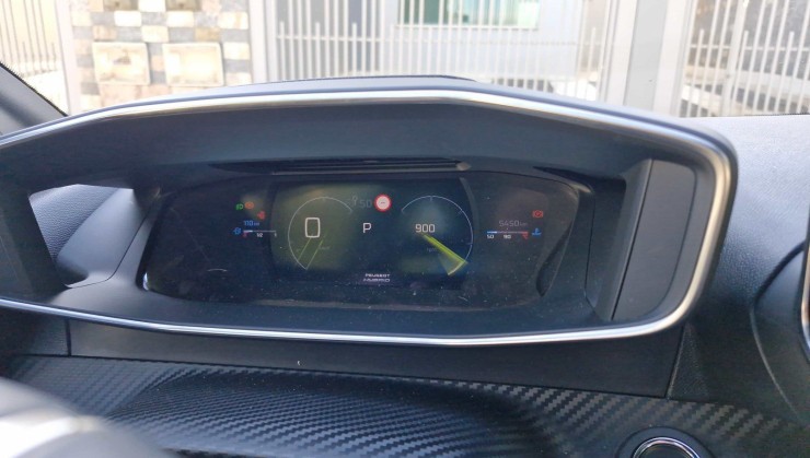 Painel de instrumentos digital exibe informa&ccedil;&otilde;es em efeito tridimensional