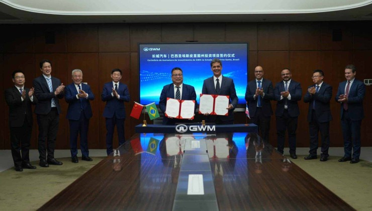 Representando da GWM assianndo acordo -  (crédito: Divulgação/GWM)