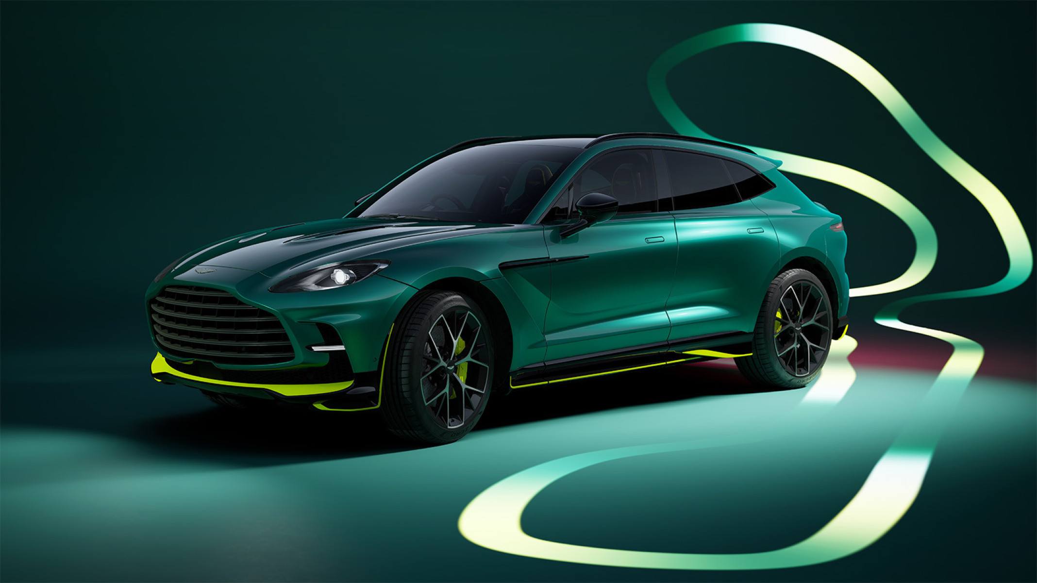 Aston Martin DBX 707