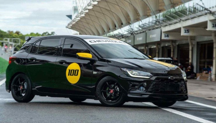 Chevrolet Onix Track Day estacionado  -  (crédito: Divulgação/GM)