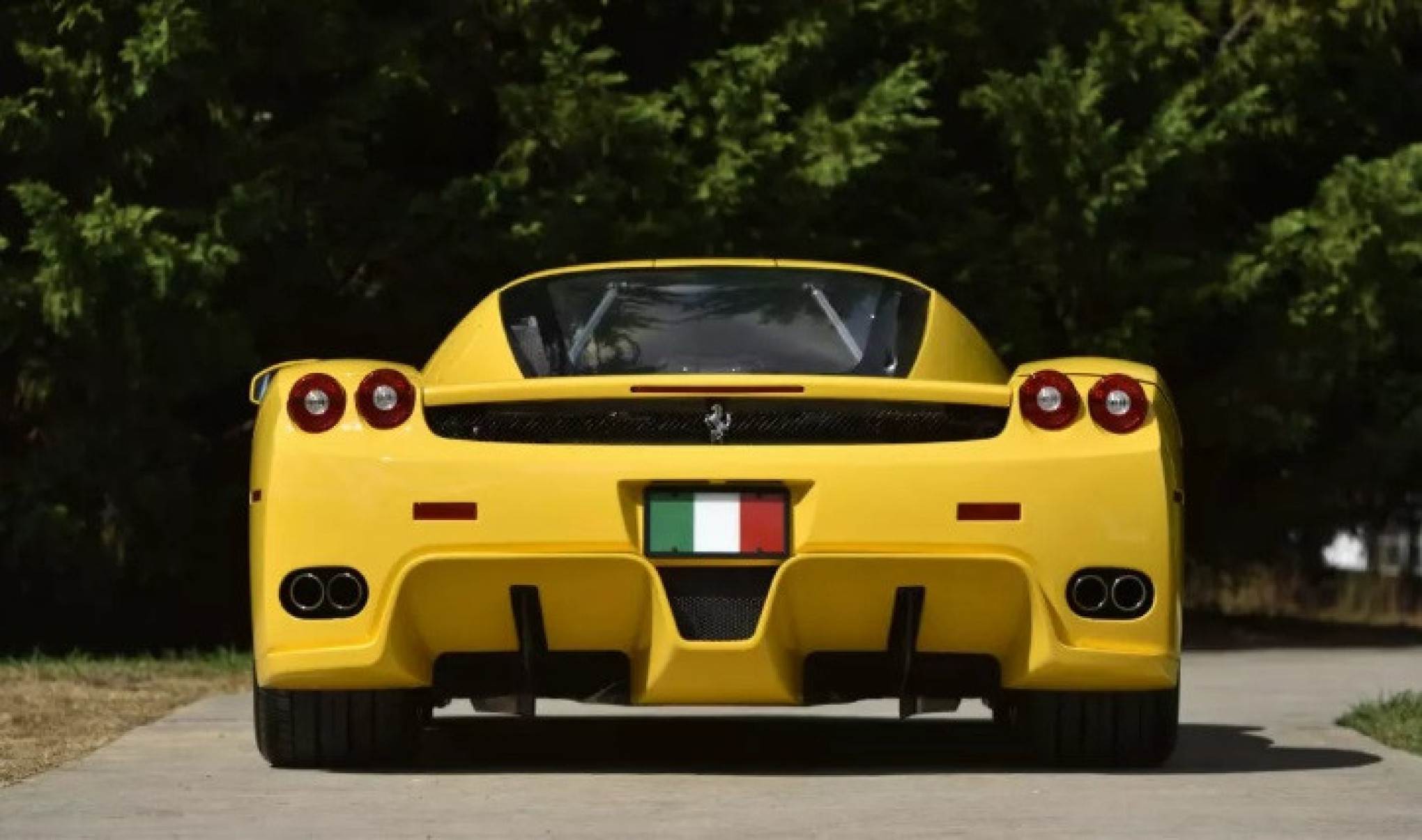 Ferrari Enzo leiloado por R$ 95,5 milh&otilde;es