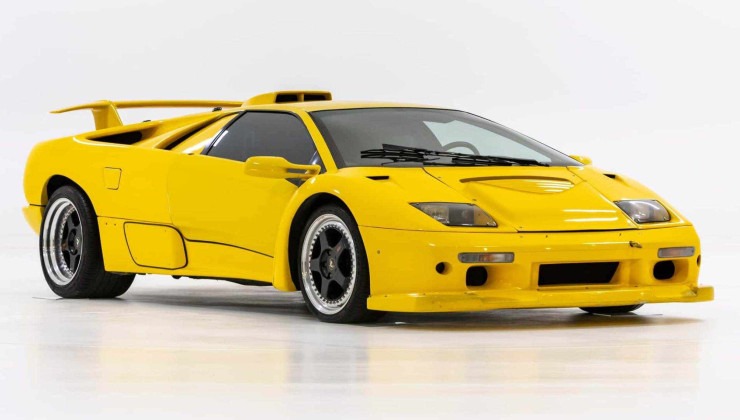 Lamborghini Diablo foi usado como mula de testes no desenvolvimento do motor W16