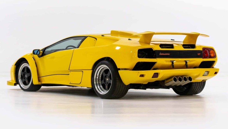Lamborghini Diablo foi usado como mula de testes no desenvolvimento do motor W16 -  (crédito: Reprodu&ccedil;&atilde;o/Autostadt GmbH)