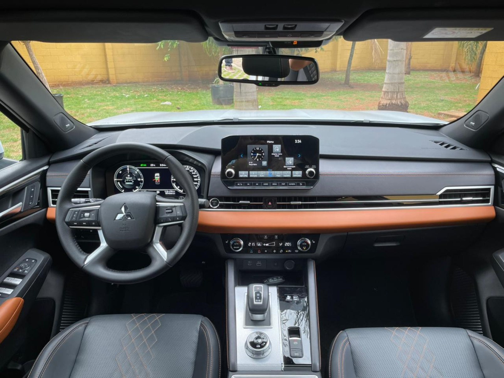 Mitsubishi Outlander PHEV Signature