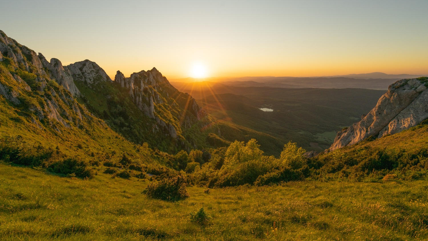 O legado de Senna e as inova&ccedil;&otilde;es da F1 se estendem como este vasto horizonte, transformando os carros de hoje. -  (crédito: freepik)