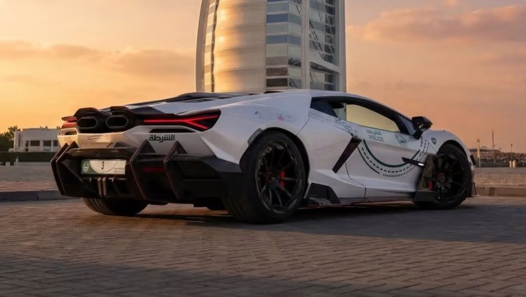 Lamborghini Revuelto se torna superviatura em Dubai -  (crédito: Mansory Middle East)