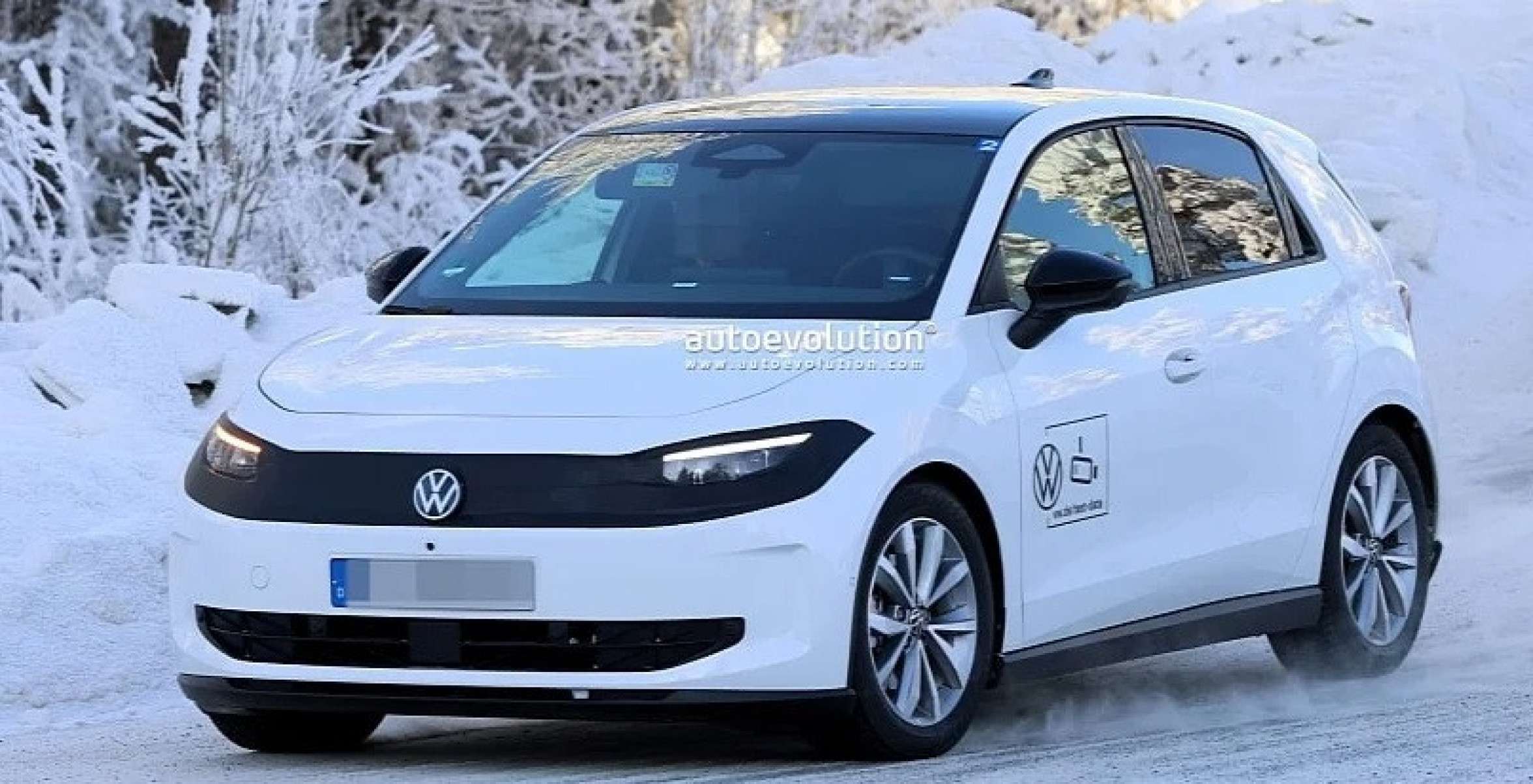 Volkswagen Polo elétrico é visto em fase de testes; veja detalhes