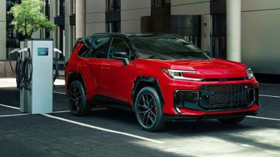 Toyota RAV4 híbrido plug-in chega ao Brasil ainda em 2026
