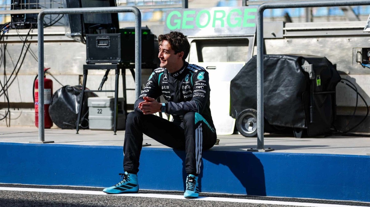 A Mercedes-AMG e IWC Schaffhausen se uniram para lan&ccedil;ar duas edi&ccedil;&otilde;es especiais do Pilot's Watches com George Russell, piloto da equipe de F1.