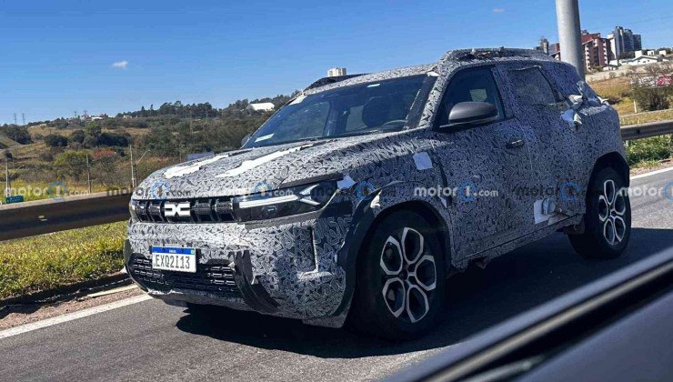 Novo Duster flagrado em testes no Brasil indica chegada de nova gera&ccedil;&atilde;o do SUV -  (crédito: Reprodu&ccedil;&atilde;o/Leo Fortunatti/Motor1.com)