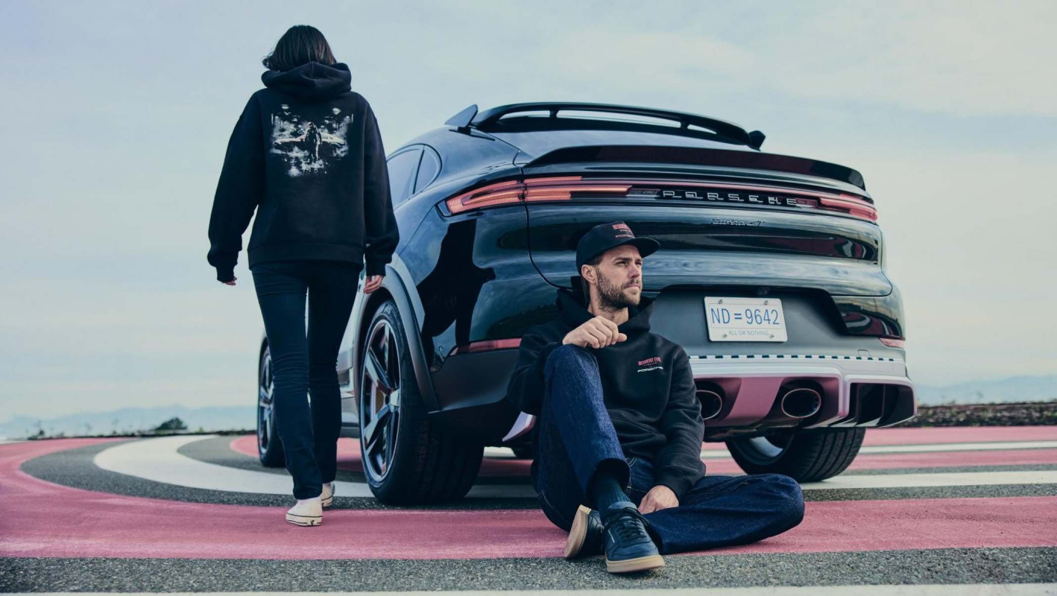 Porsche entra no universo gamer com parceria in&eacute;dita com Resident Evil